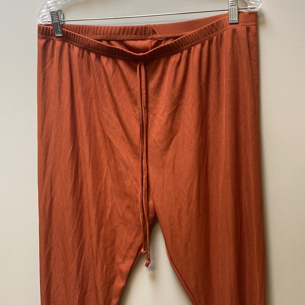 Boohoo Orange Ribbed Set - Picture 4 of 6